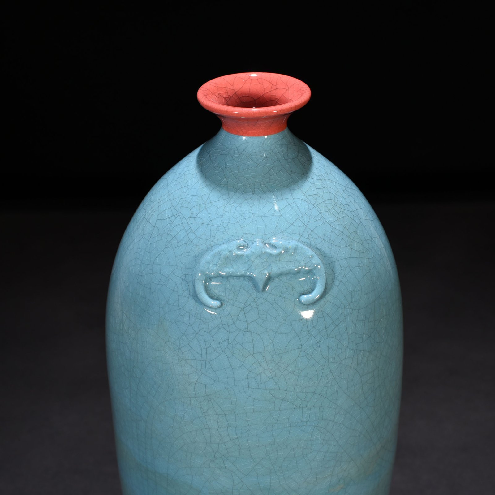 Five Dynasties Three-color Chai Rong Chai porcelain Fulmei vase