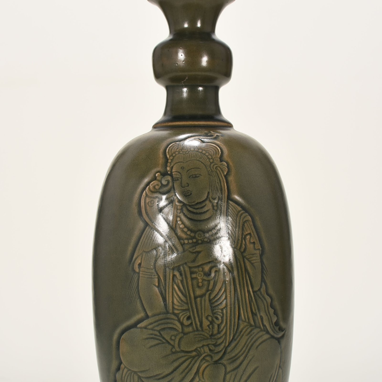 Five Dynasties Secret Color Yue Kiln Carved Manjushri Bodhisattva Vase