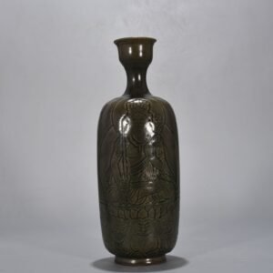 Five Dynasties Secret Color Yue Kiln Carved Bodhisattva Plate Mouth Vase