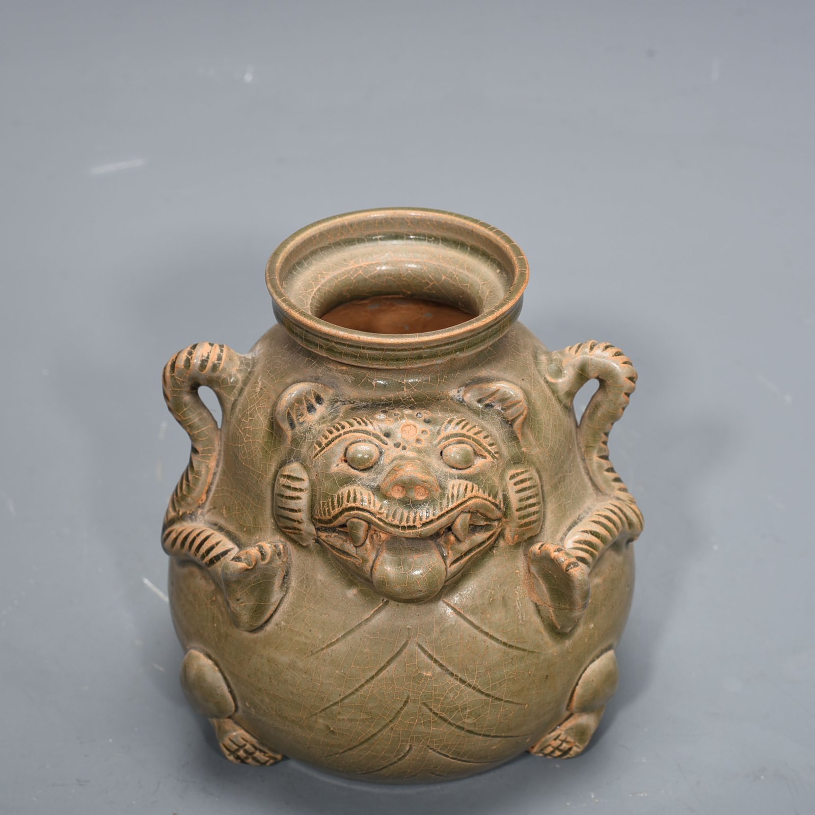 Five Dynasties Secret Color Yue Kiln Bear Zun