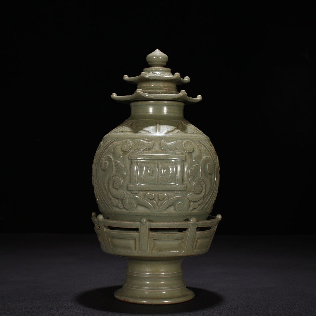Five Dynasty Yaozhou kiln granary pagoda jar