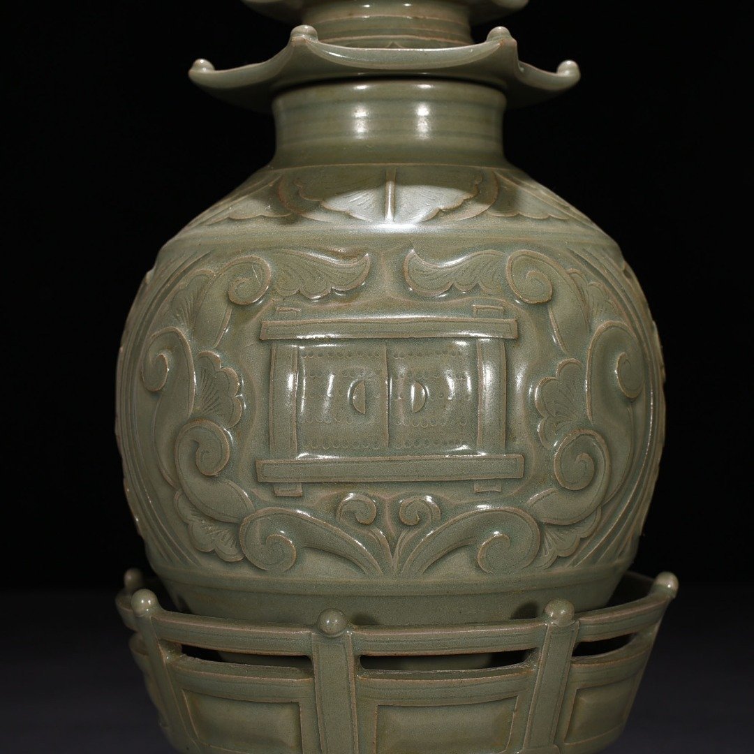 Five Dynasty Yaozhou kiln granary pagoda jar