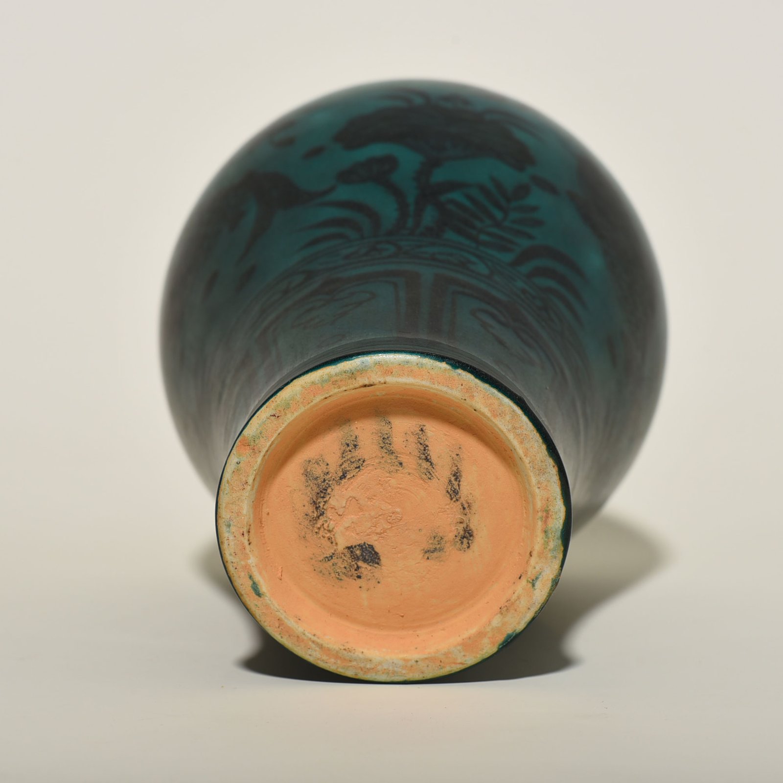 Yuan Dynasty peacock blue glaze fish and algae pattern plum vase