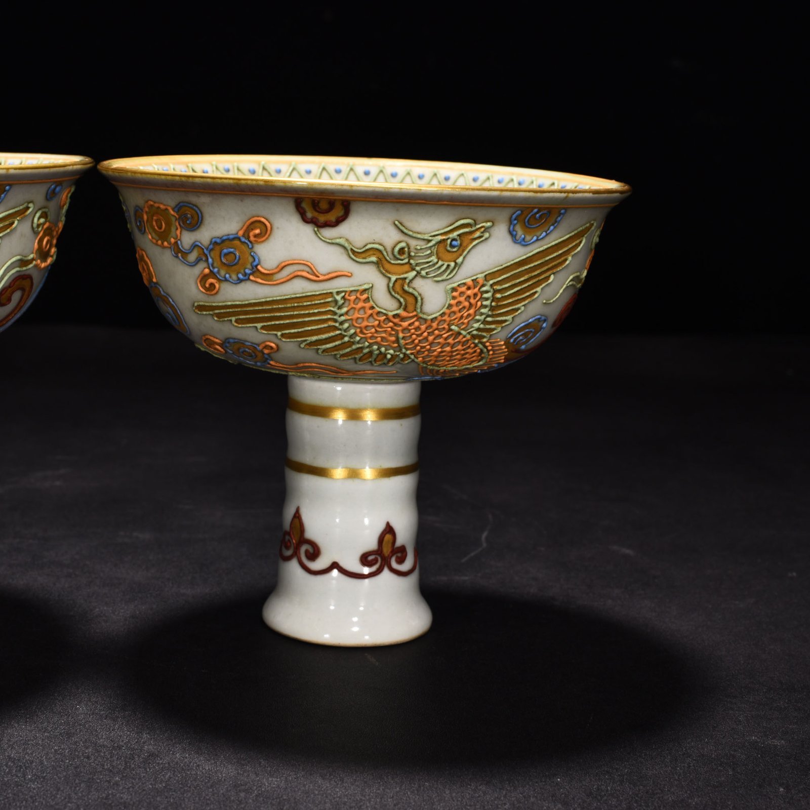 Yuan Dynasty pink phoenix pattern gold and jade tall bowl