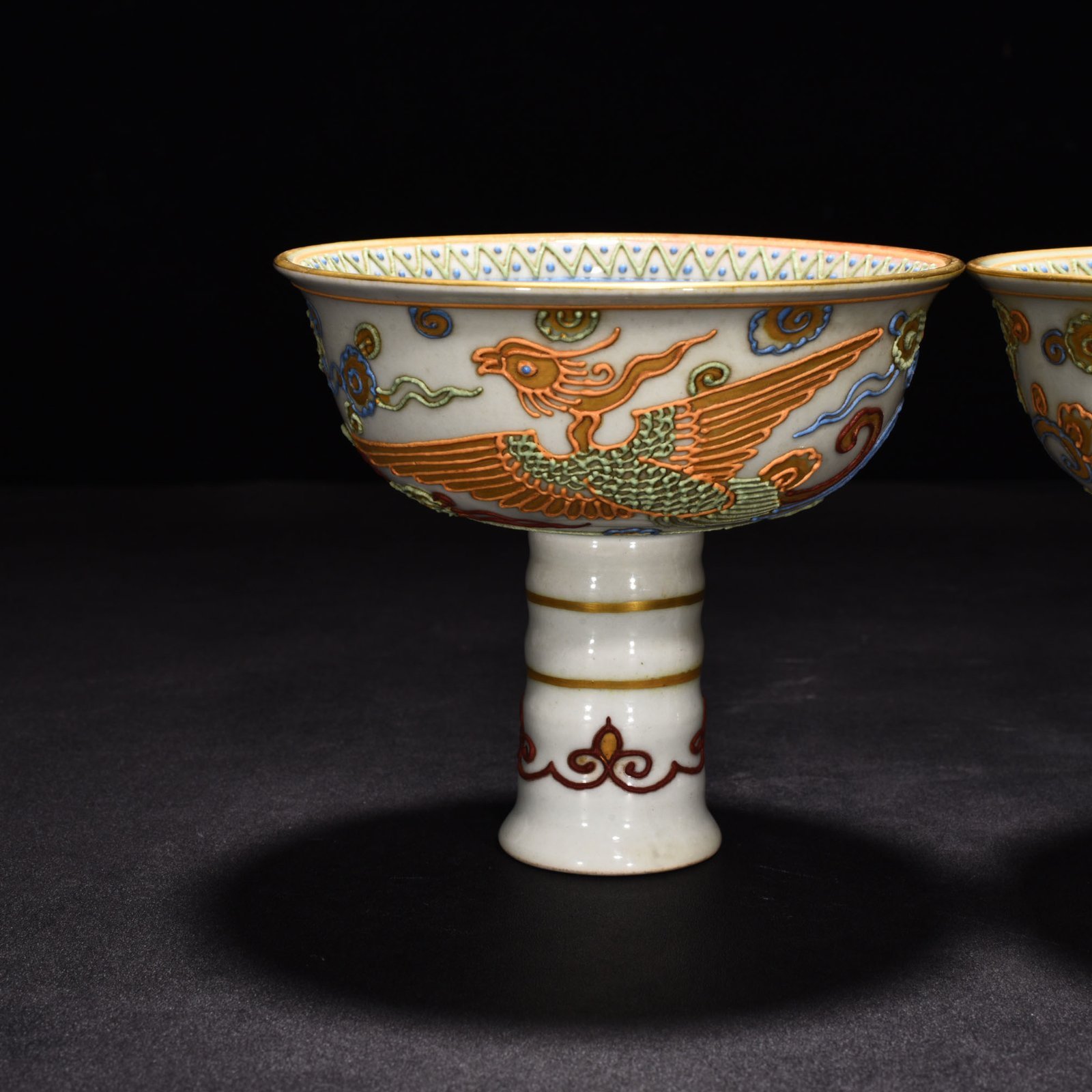 Yuan Dynasty pink phoenix pattern gold and jade tall bowl