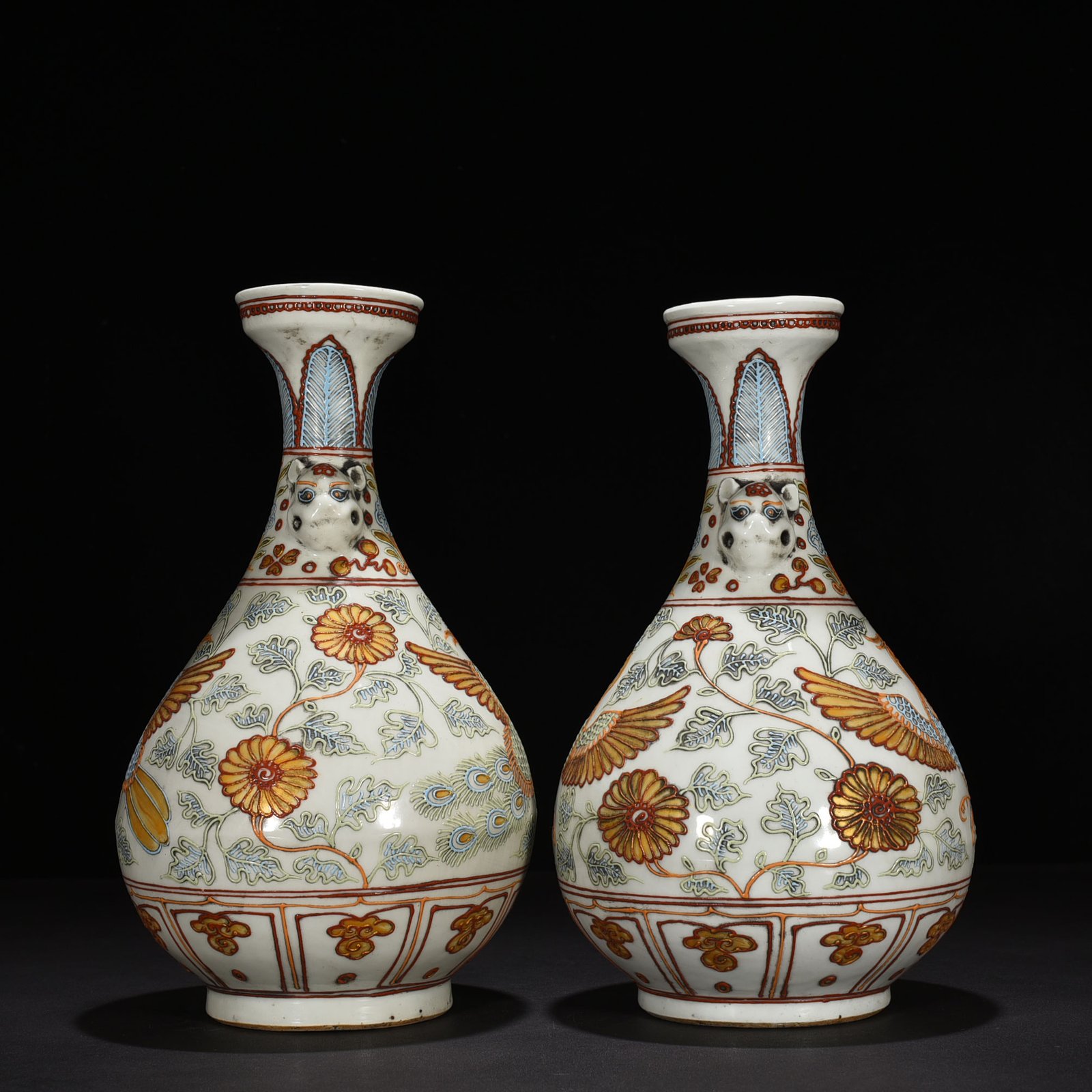 Yuan Dynasty powder painted gold peacock peony pattern dish bottle