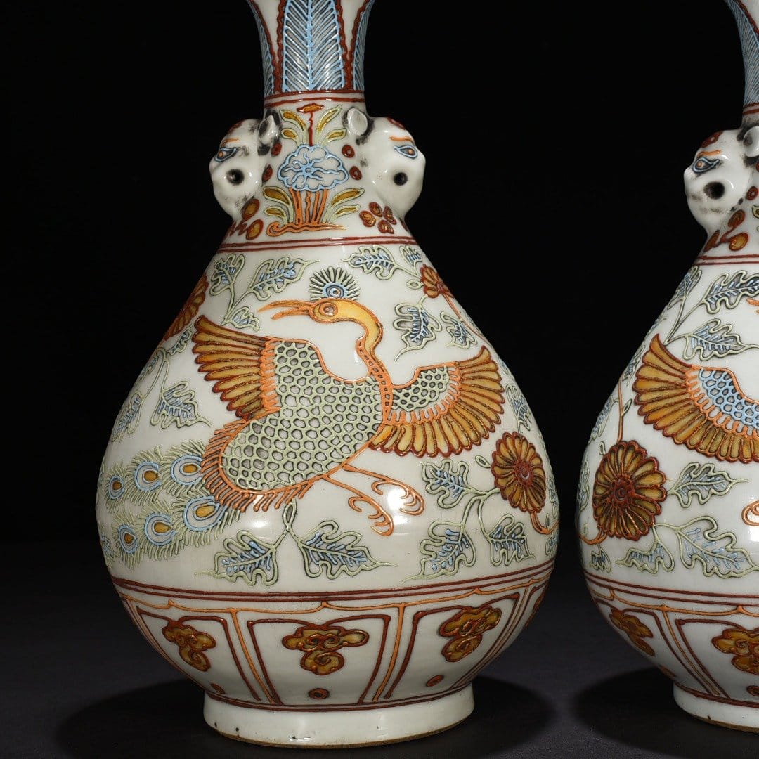 Yuan Dynasty powder painted gold peacock peony pattern dish bottle