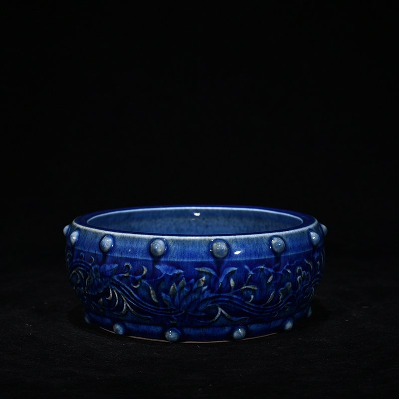 Yuan Dynasty blue glaze carved lotus pattern drum nail wash
