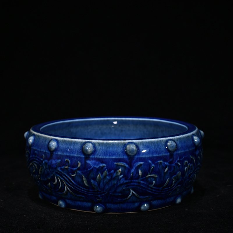Yuan Dynasty blue glaze carved lotus pattern drum nail wash