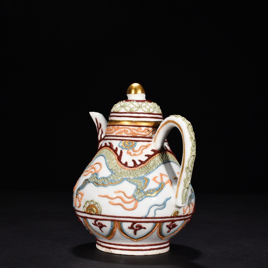 Yuan Dynasty Powder Painted Gold Cloud and Dragon Pattern Pear-shaped Pot