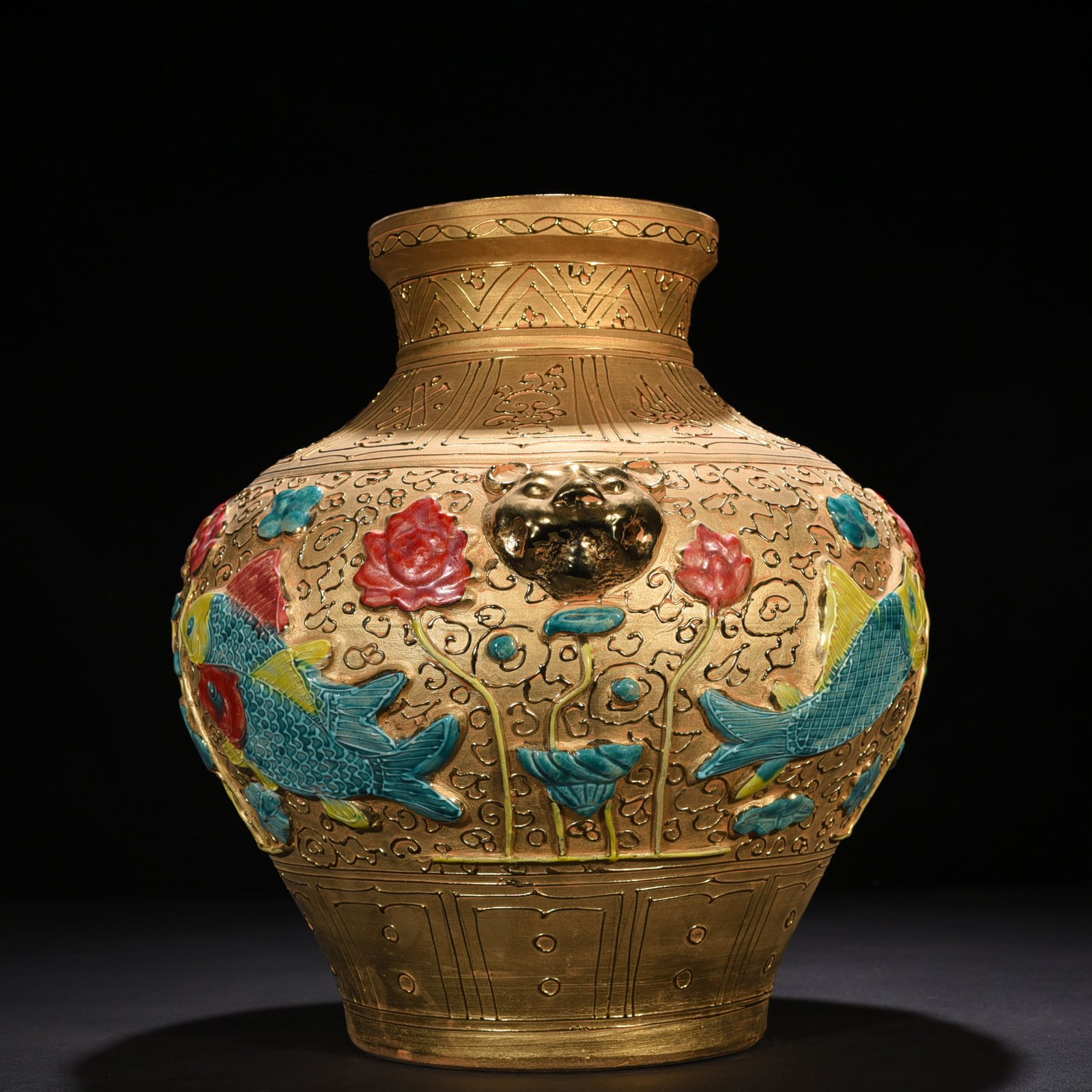 Yuan Dynasty Hu Gu Kiln style gold floor laminated colorful fish and algae pattern tiger head jar