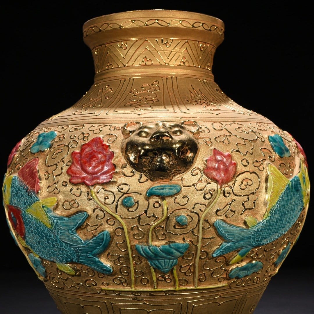 Yuan Dynasty Hu Gu Kiln style gold floor laminated colorful fish and algae pattern tiger head jar