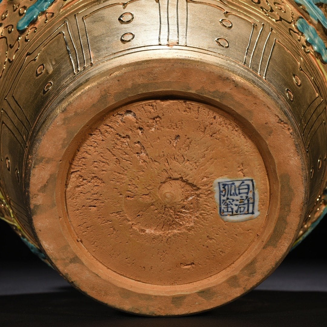 Yuan Dynasty Hu Gu Kiln style gold floor laminated colorful fish and algae pattern tiger head jar