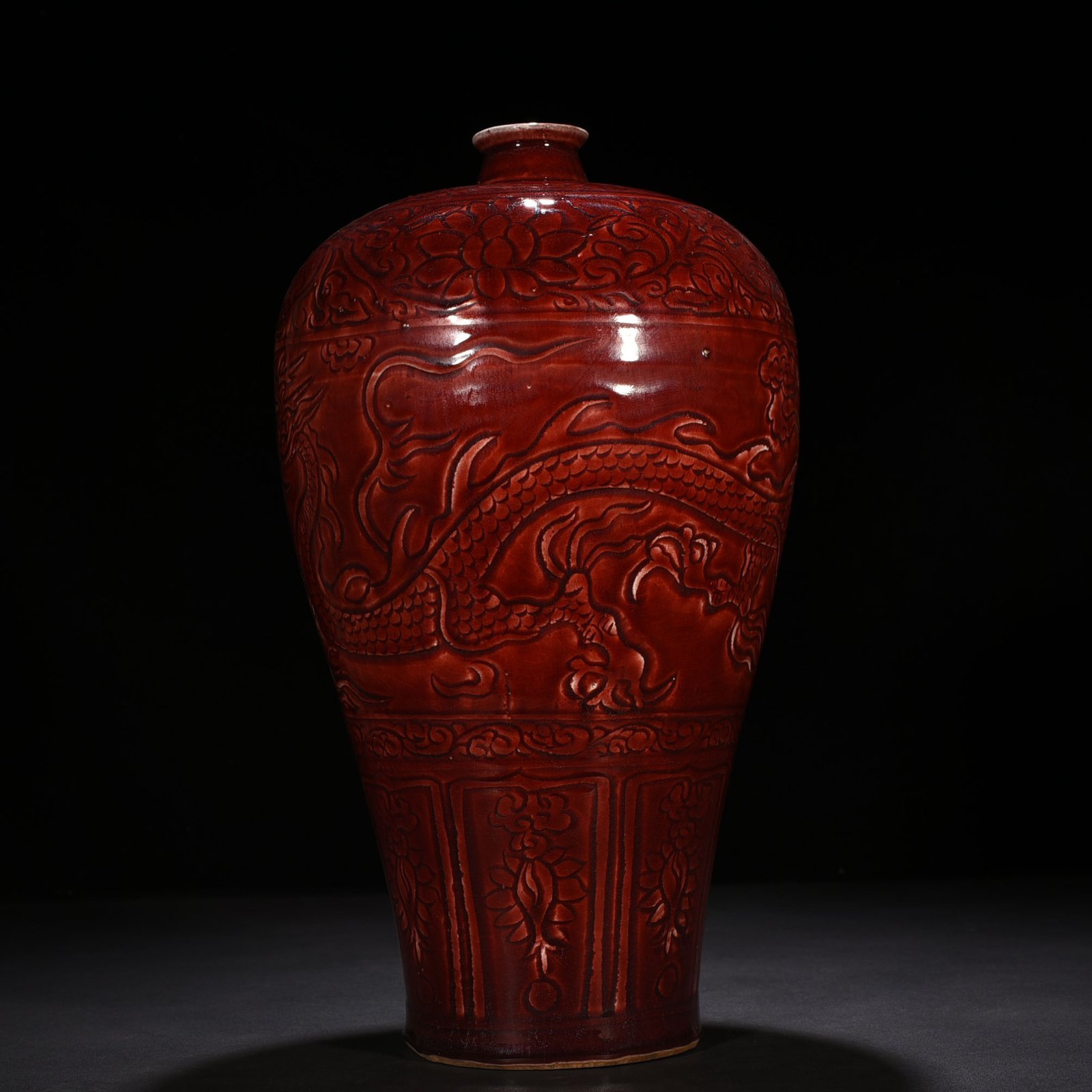 Yuan Dynasty red glaze plum vase with dragon pattern