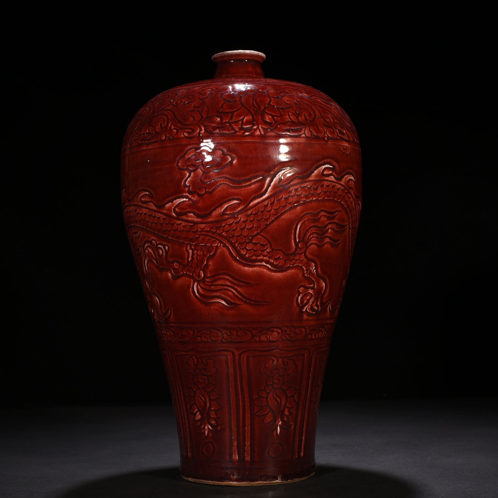 Yuan Dynasty red glaze plum vase with dragon pattern