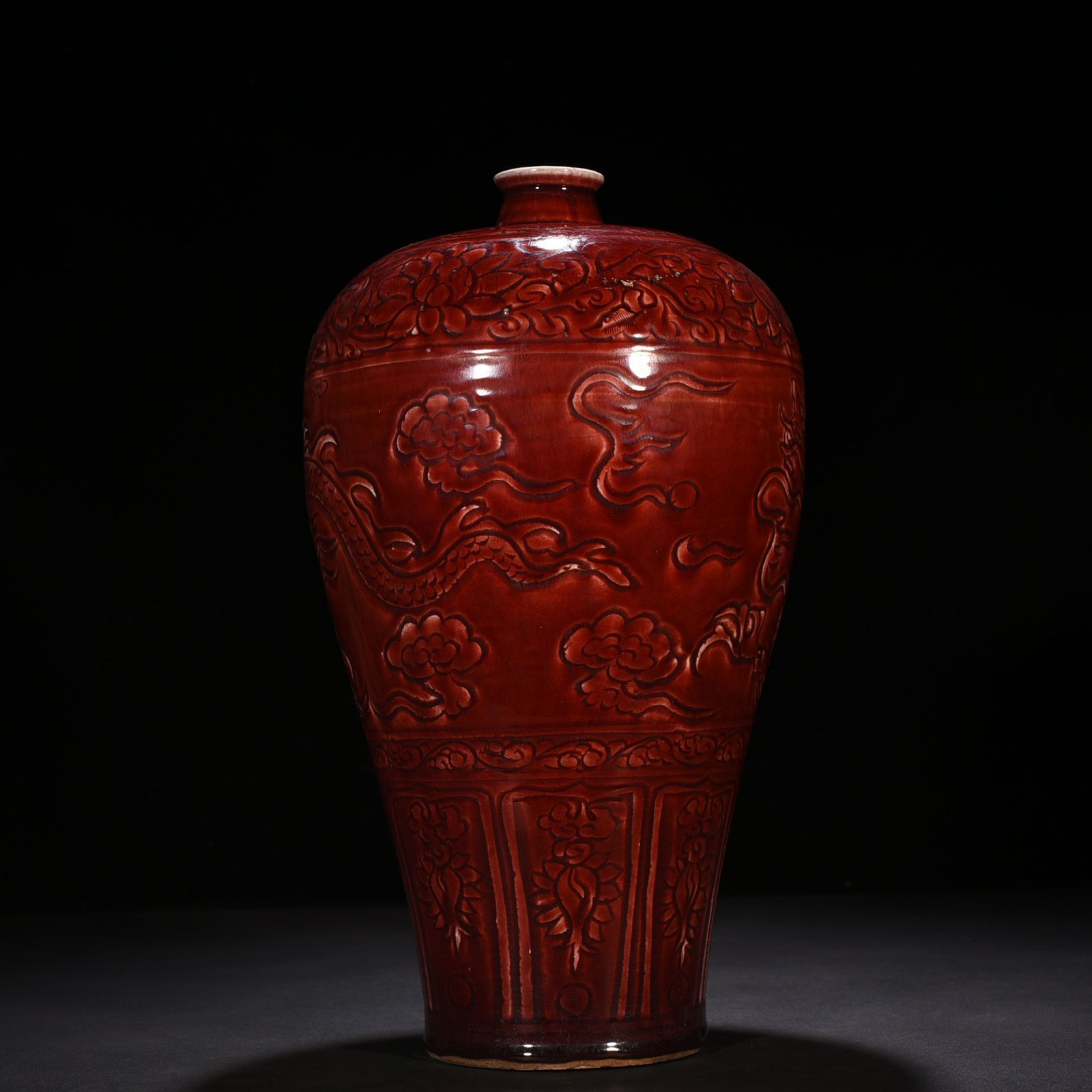 Yuan Dynasty red glaze plum vase with dragon pattern
