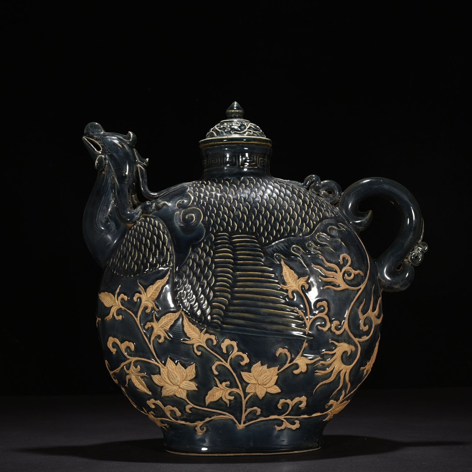 Yuan Dynasty Blue Glaze Phoenix Head Pot