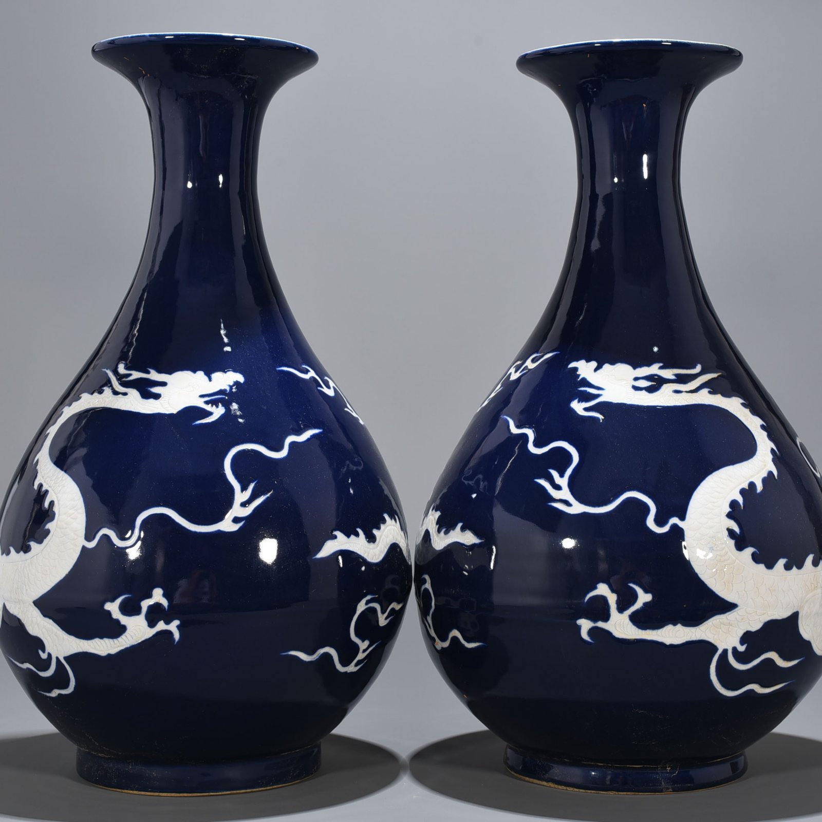 Yuan Dynasty blue glaze jade pot and spring vase with white dragon pattern