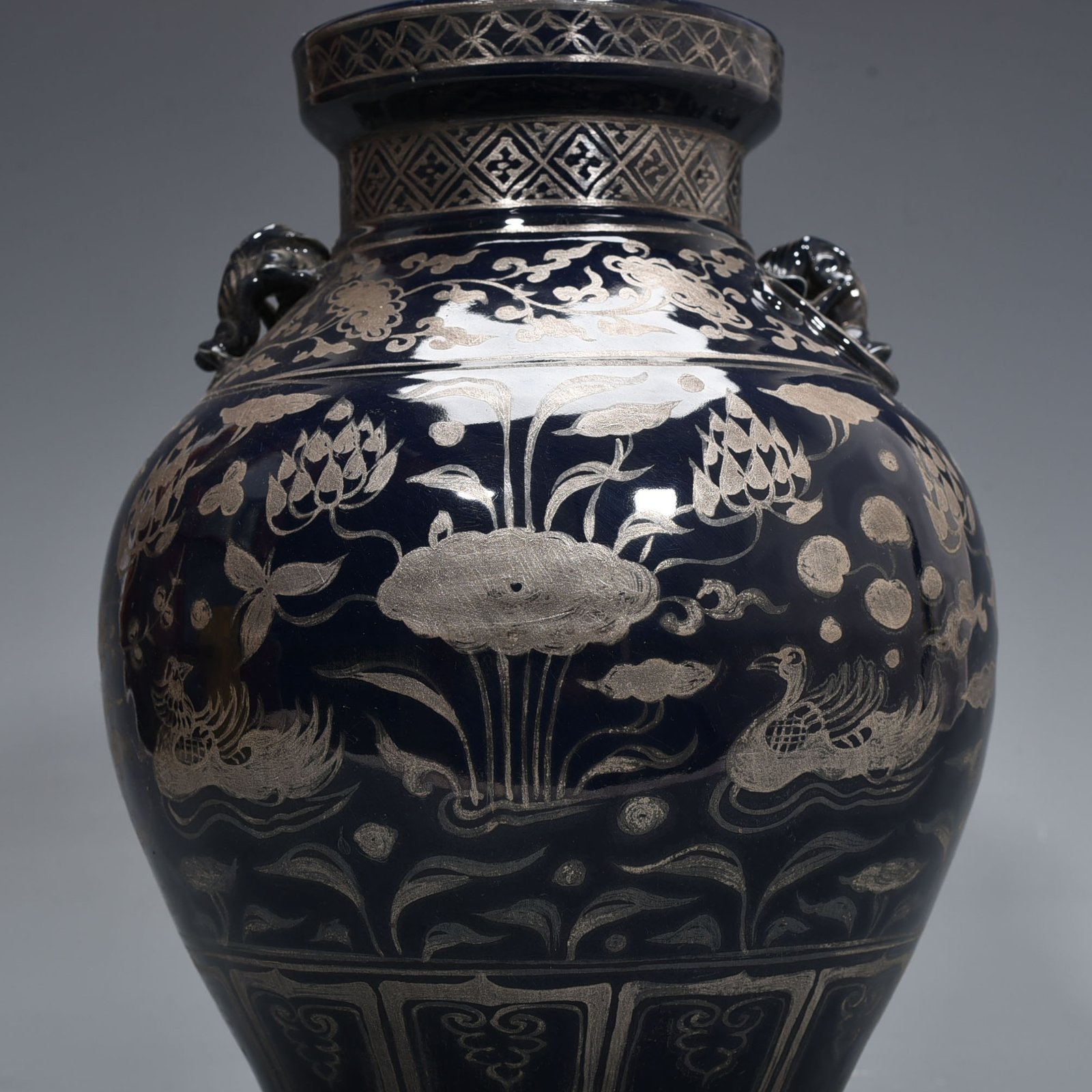 Yuan Dynasty blue glaze depicting anemone pond and mandarin duck amphora
