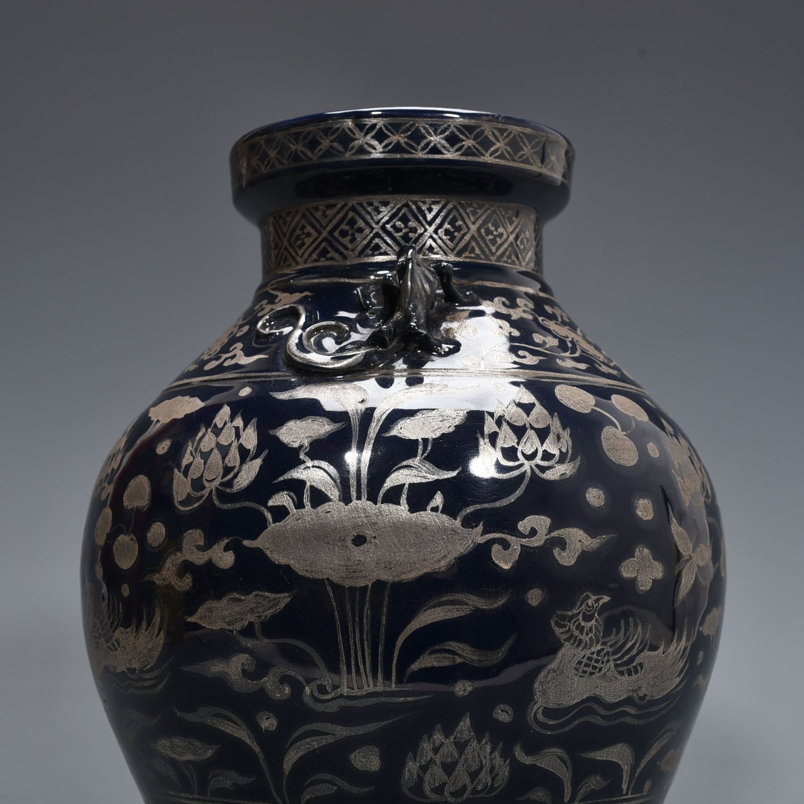Yuan Dynasty blue glaze depicting anemone pond and mandarin duck amphora