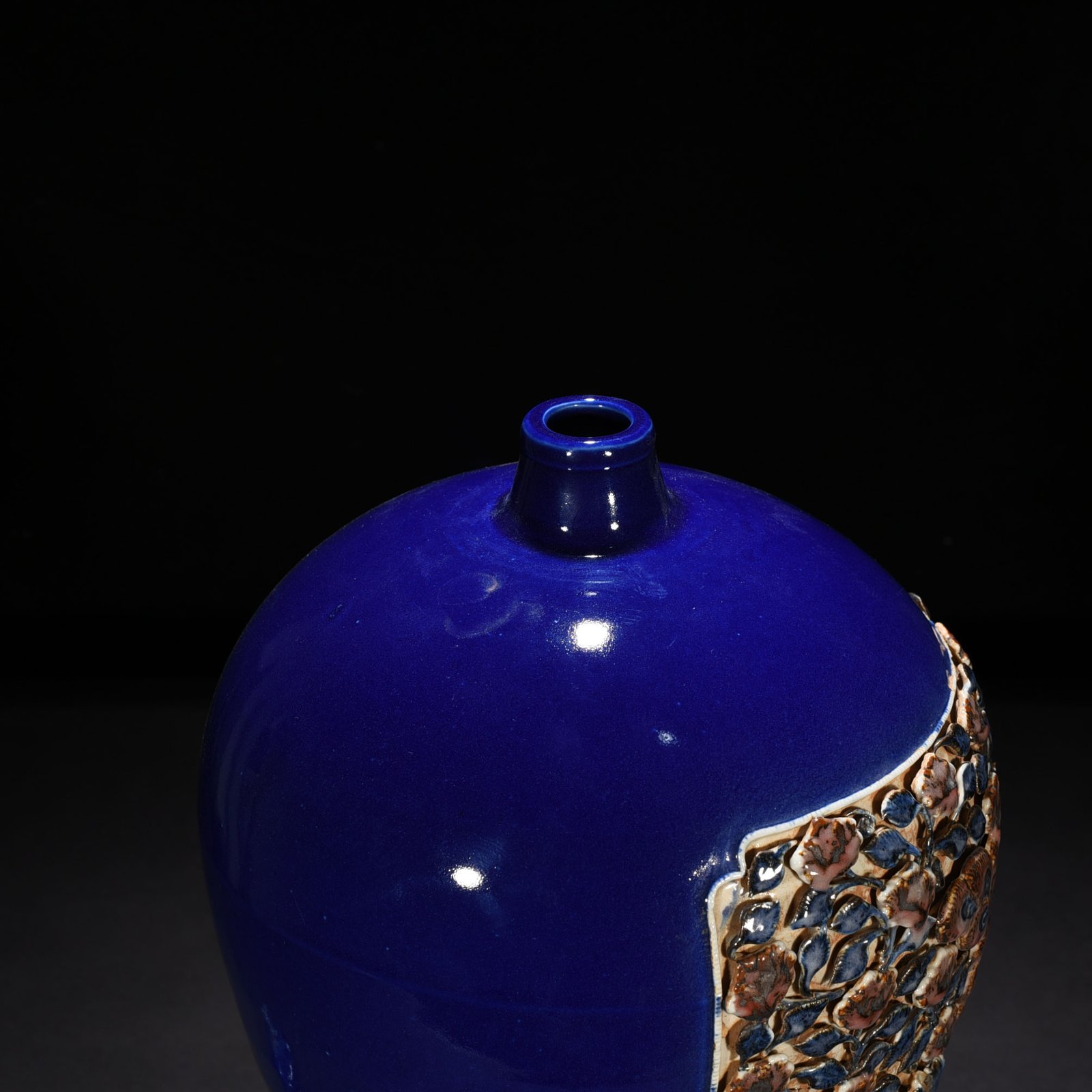 Yuan Dynasty blue glaze laminated blue and white plum vase with red underglaze peacock and peony pattern