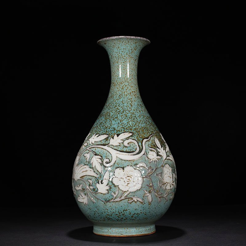 Yuan Dynasty Yaobian glaze carved jade pot and spring vase with entwining branches