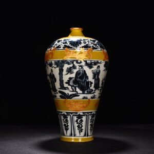 Yuan Dynasty Blue and white gilt dragon and phoenix plum vase