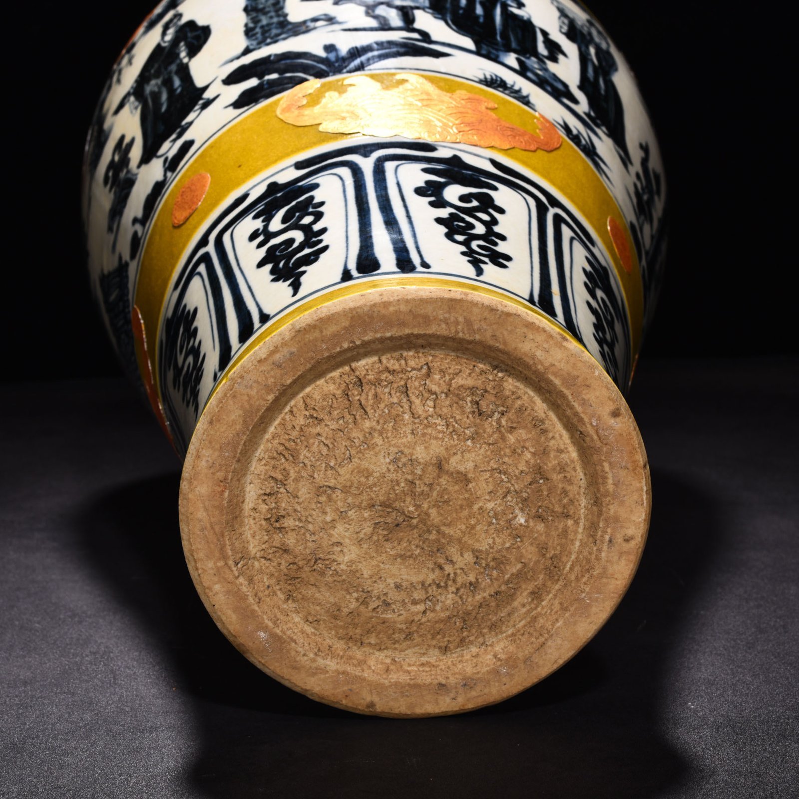Yuan Dynasty Blue and white gilt dragon and phoenix plum vase