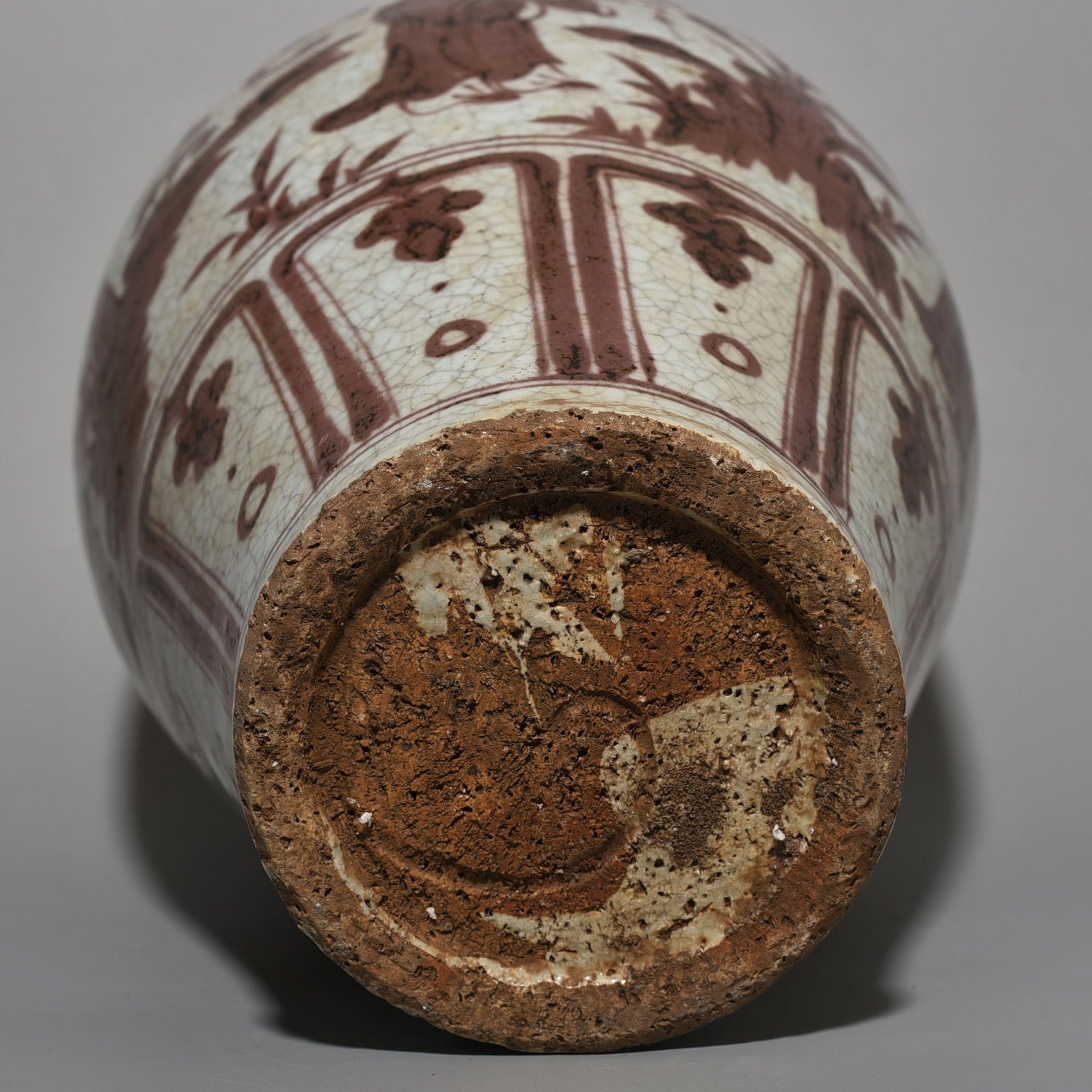 Yuan Dynasty underglaze red plum vase with character story pattern