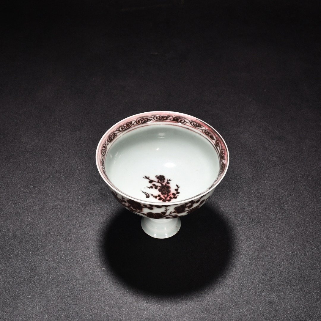 Yuan Dynasty glaze red plum pattern tall bowl
