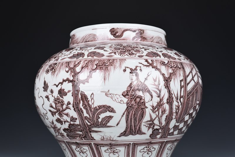 Yuan Dynasty glazed red jar with character and story patterns
