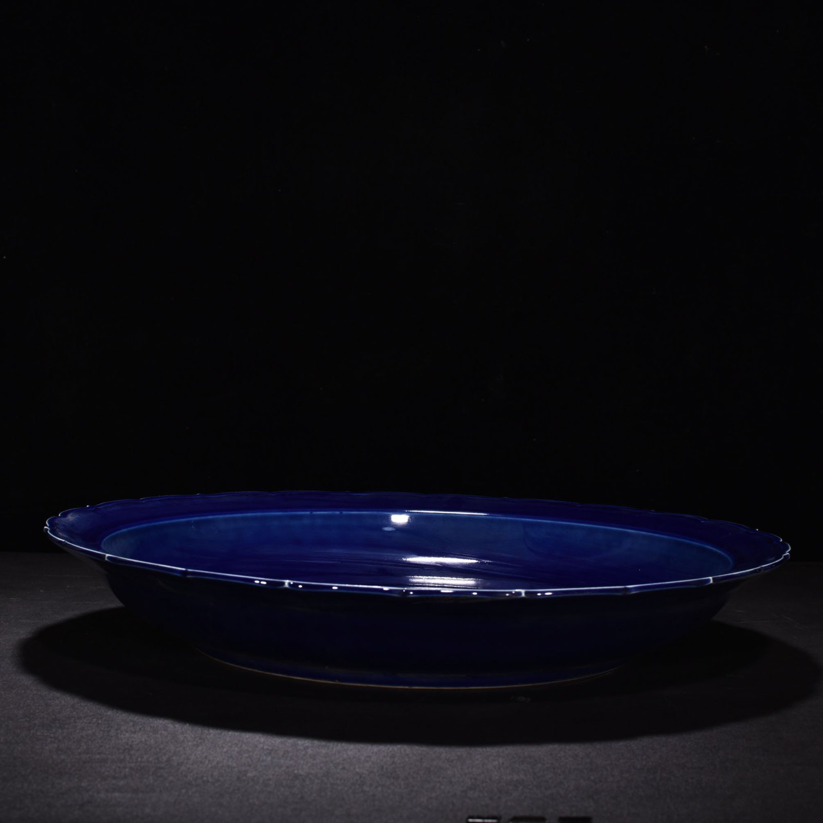 Yuan Dynasty blue glaze blank engraved flower pattern rhombus edge folding plate