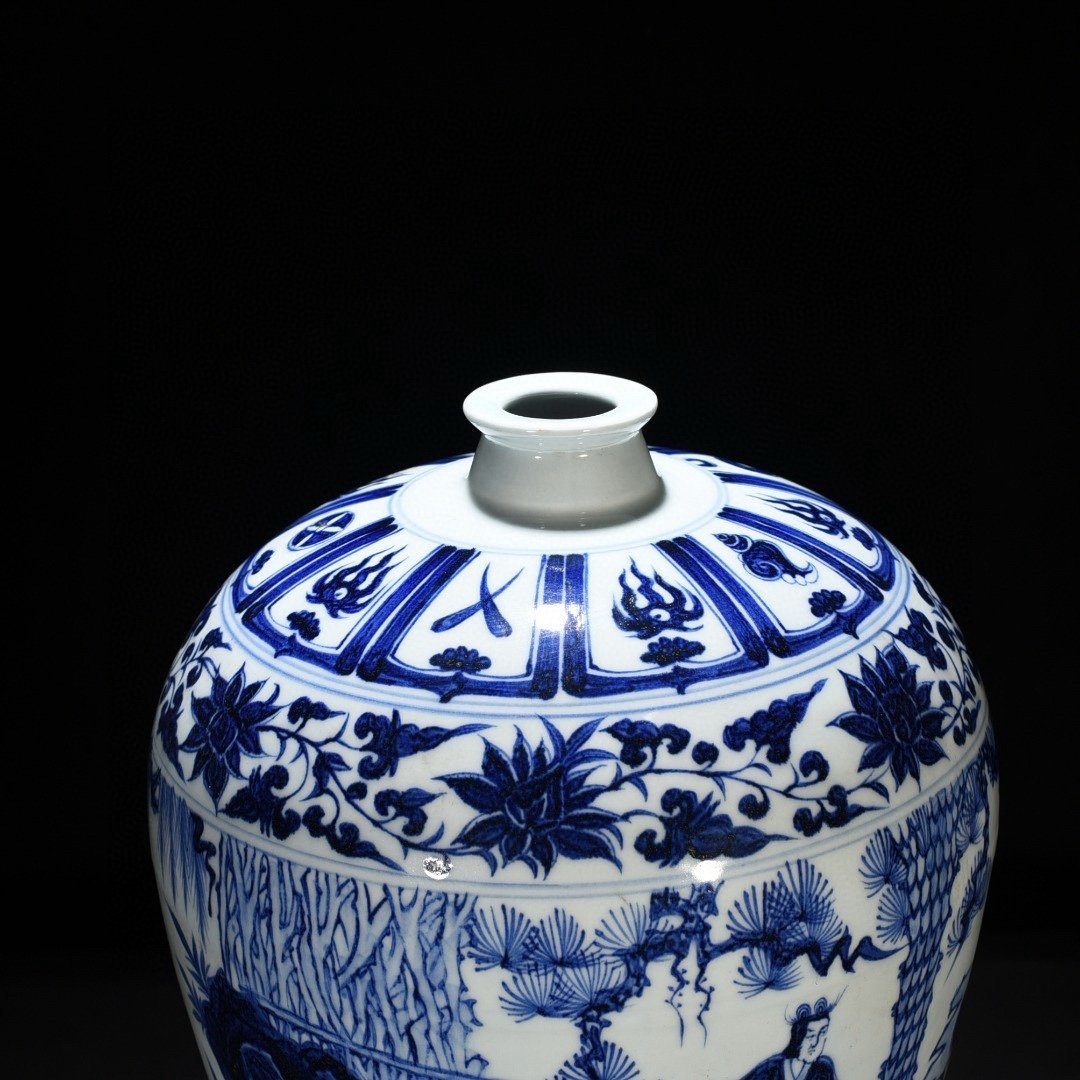Yuan Dynasty blue and white three-visit thatched cottage figure plum vase
