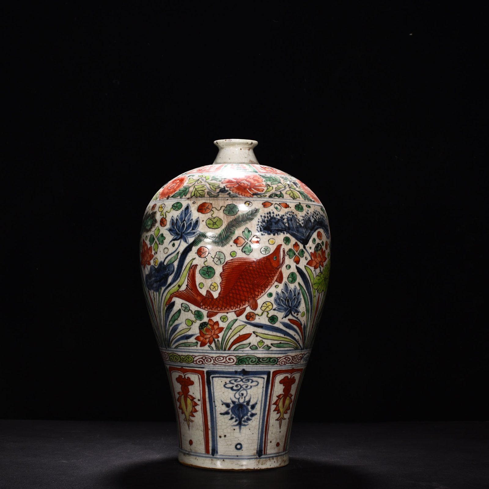 Yuan Dynasty blue and white multicolored fish and algae pattern plum vase
