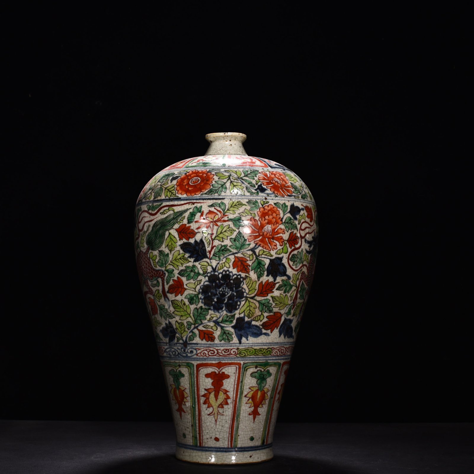 Yuan Dynasty blue and white multicolored unicorn flower pattern plum vase