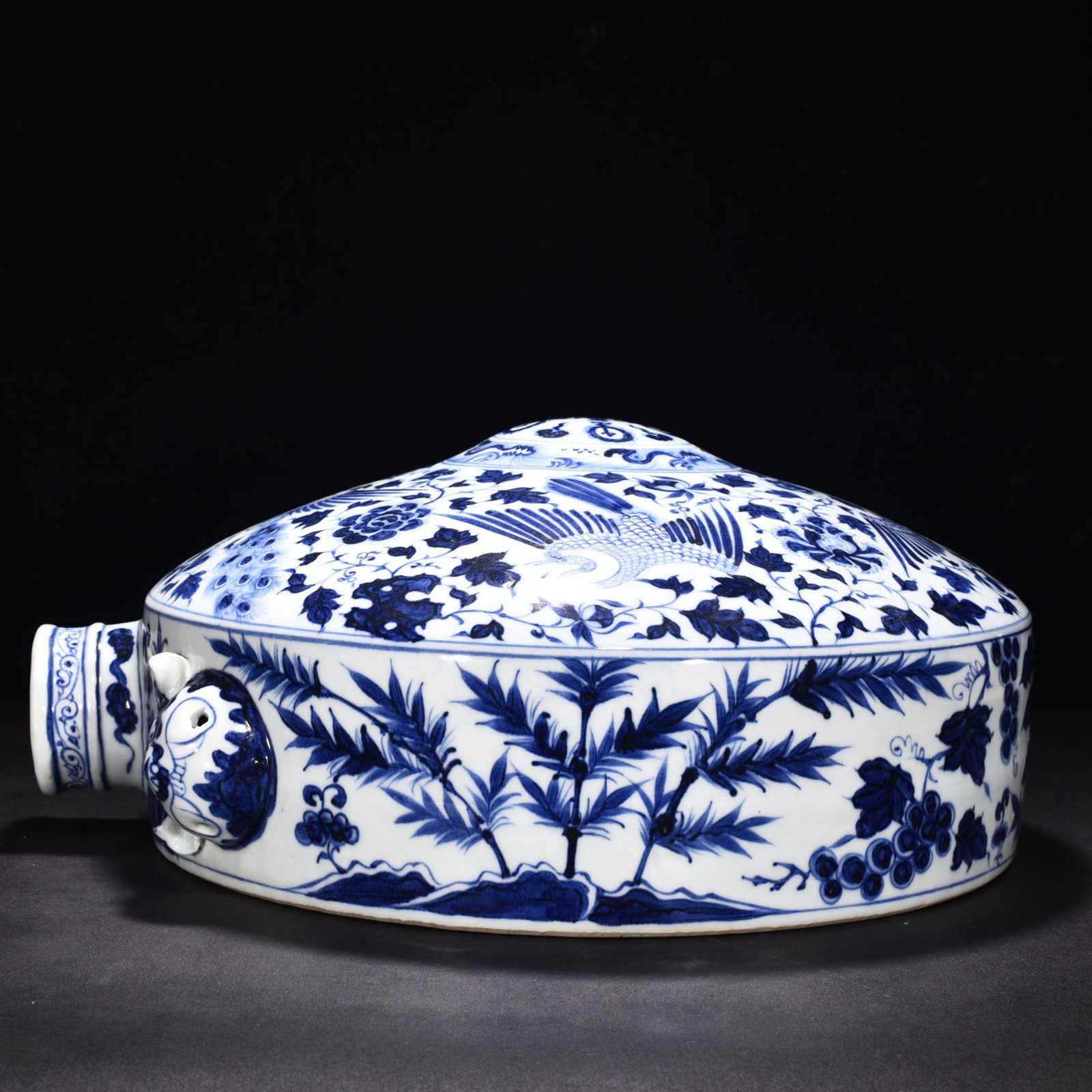 Yuan Dynasty blue and white phoenix pattern flat pot
