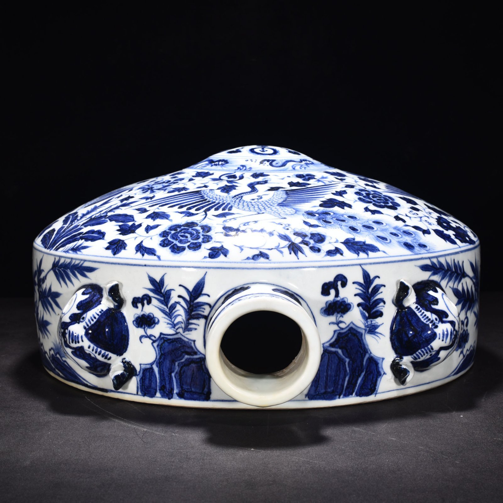 Yuan Dynasty blue and white phoenix pattern flat pot