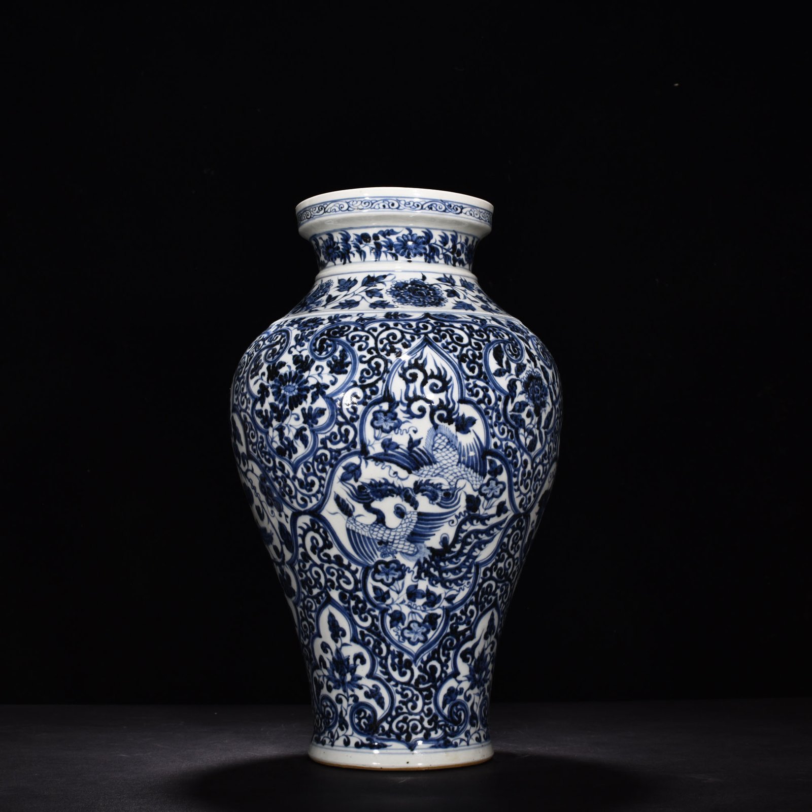 Yuan Dynasty blue and white phoenix pattern plate mouth bottle