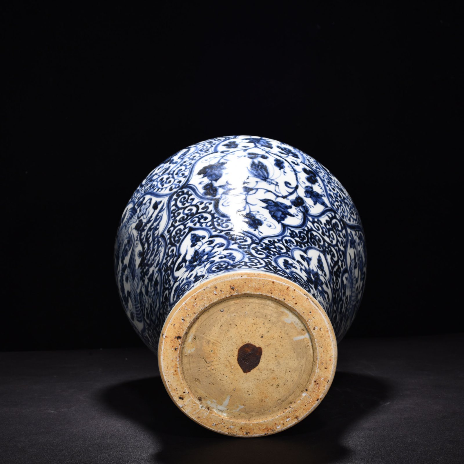 Yuan Dynasty blue and white phoenix pattern plate mouth bottle