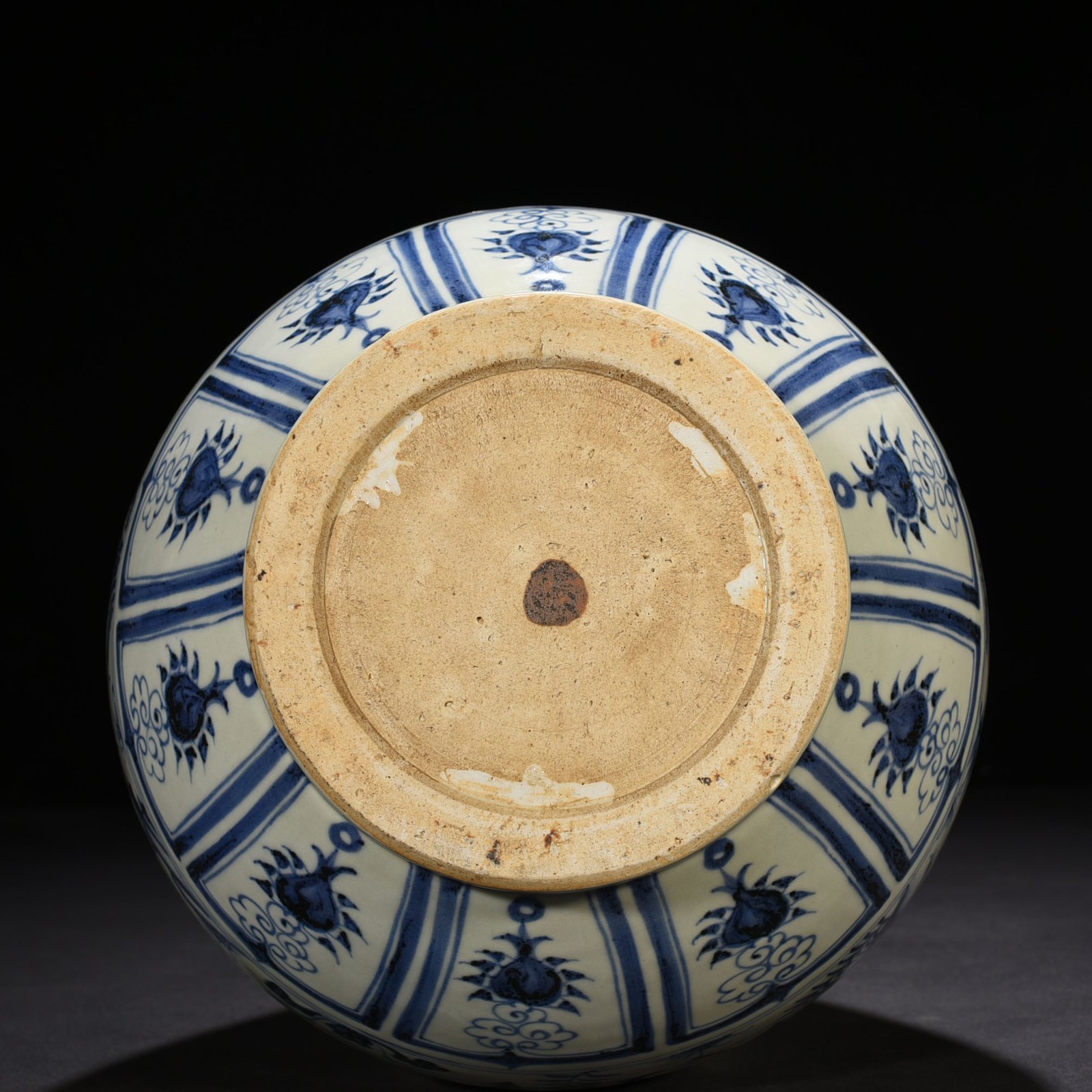 Yuan Dynasty blue and white jade pot spring vase with story pattern