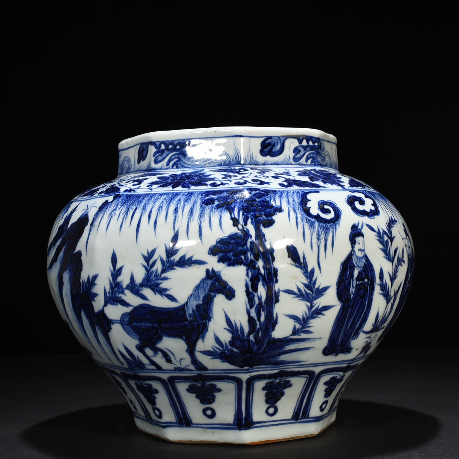 Yuan Dynasty blue and white character story pattern Bafang jar