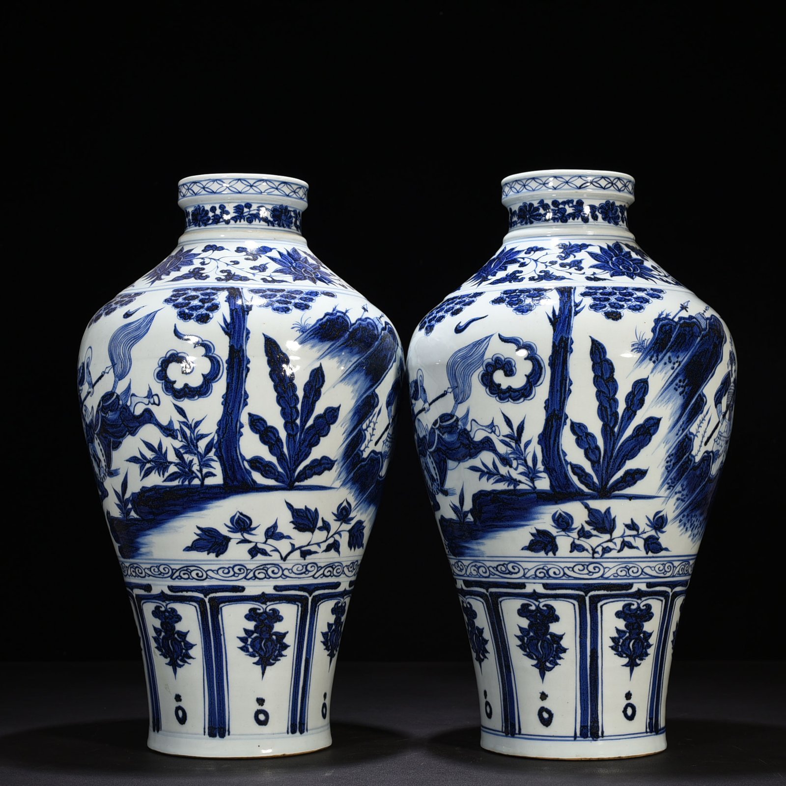 Yuan Dynasty blue and white character story vase