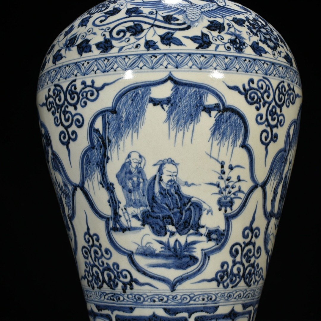 Yuan Dynasty blue and white plum vase with four lovers pattern