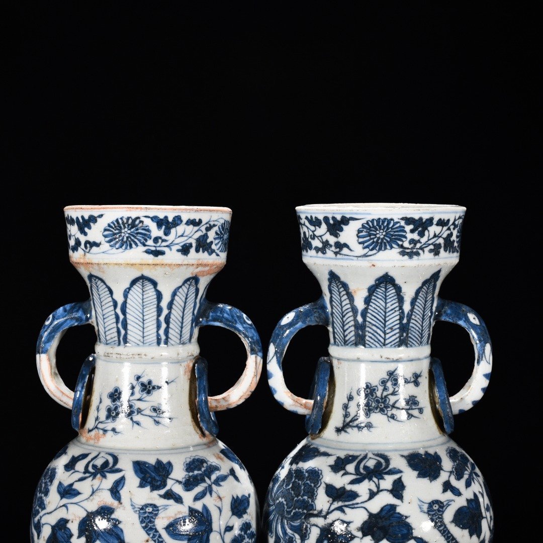 Yuan Dynasty blue and white peacock flower pattern elephant ear vase