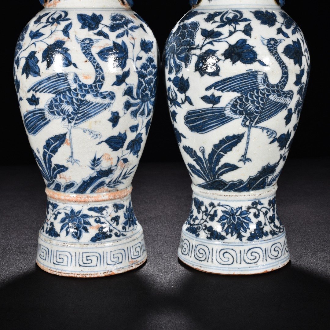 Yuan Dynasty blue and white peacock flower pattern elephant ear vase