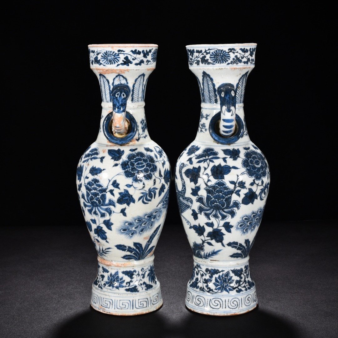 Yuan Dynasty blue and white peacock flower pattern elephant ear vase