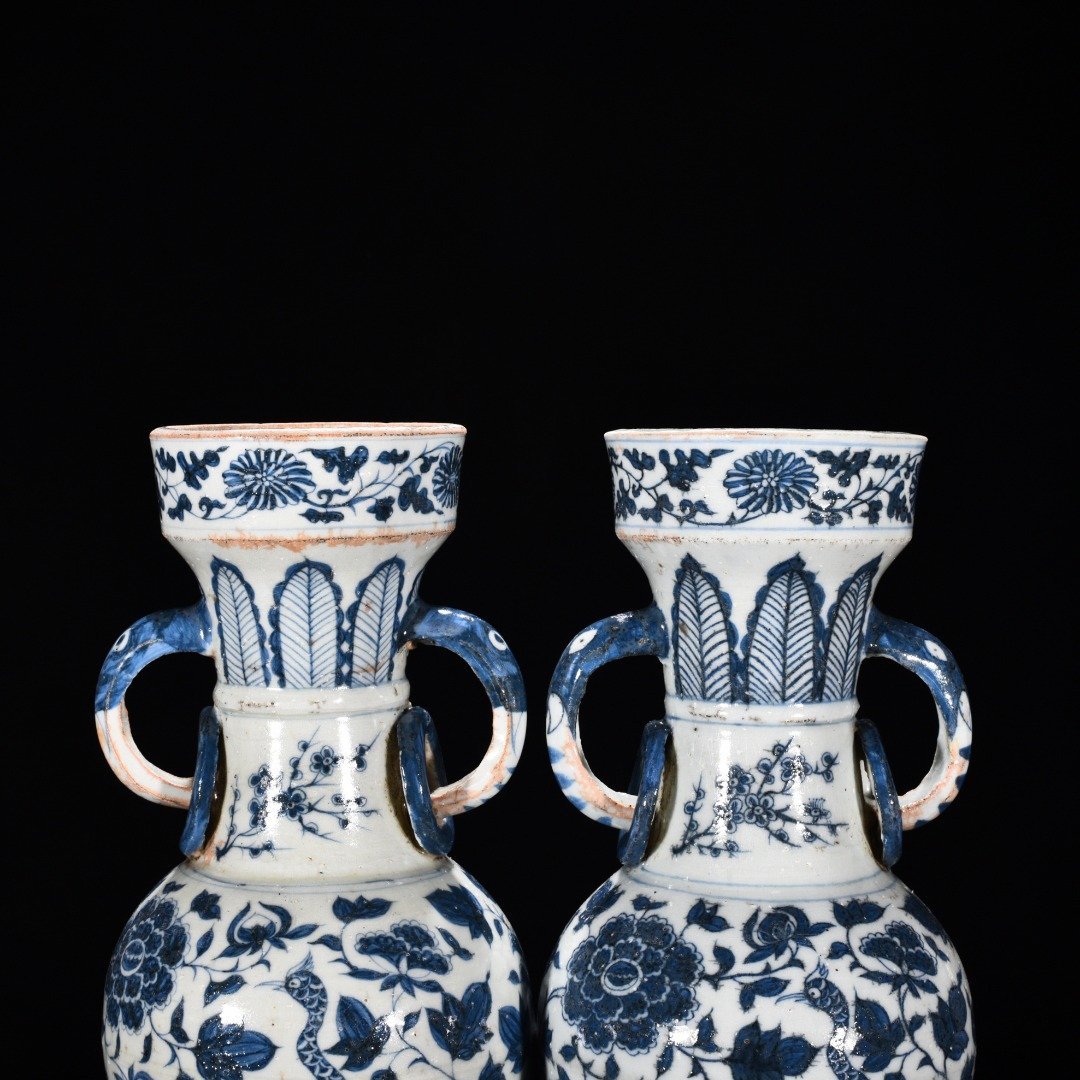 Yuan Dynasty blue and white peacock flower pattern elephant ear vase