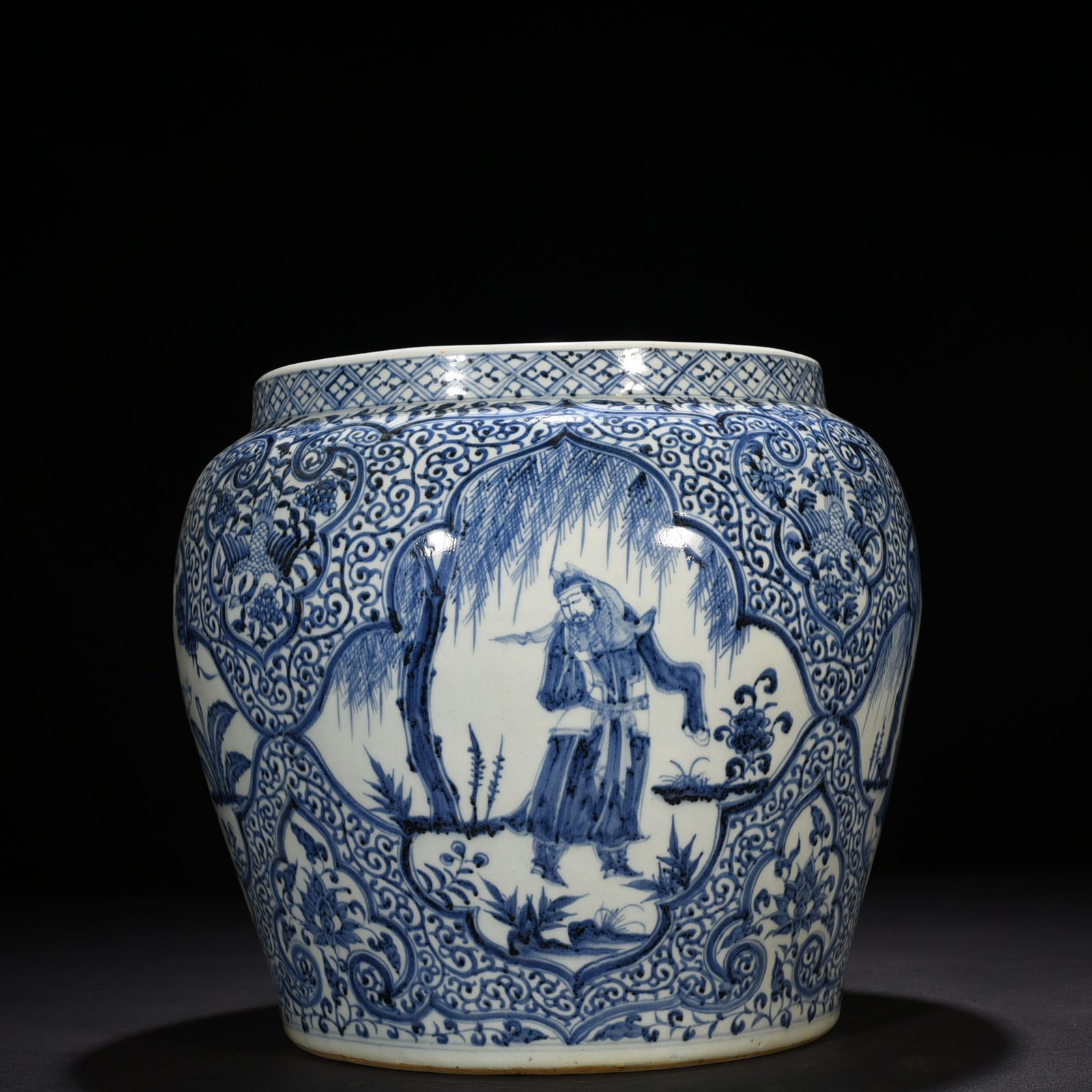 Yuan Dynasty blue and white vat with three views of figures