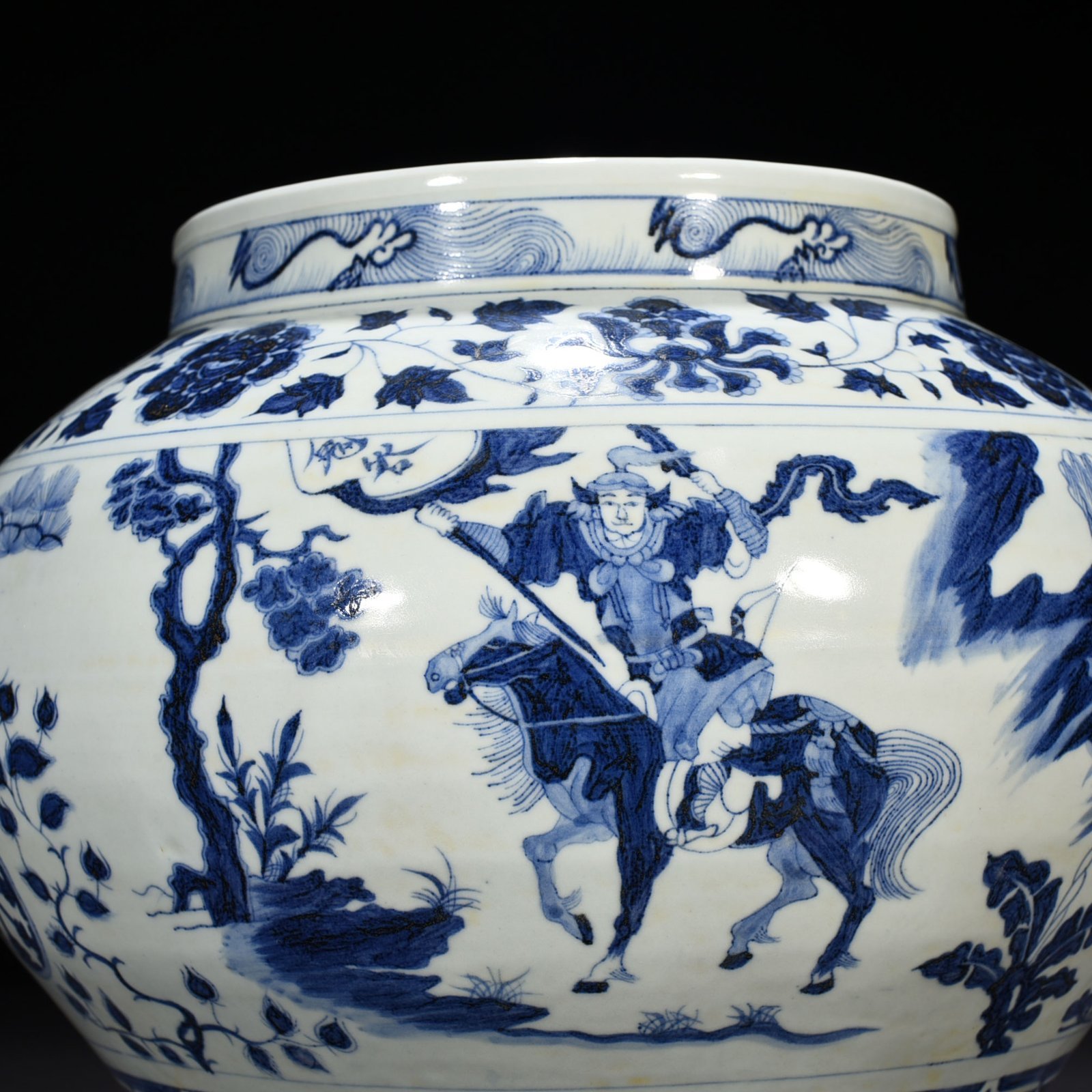 Yuan Dynasty blue and white Genghis Khan style jar with story patterns