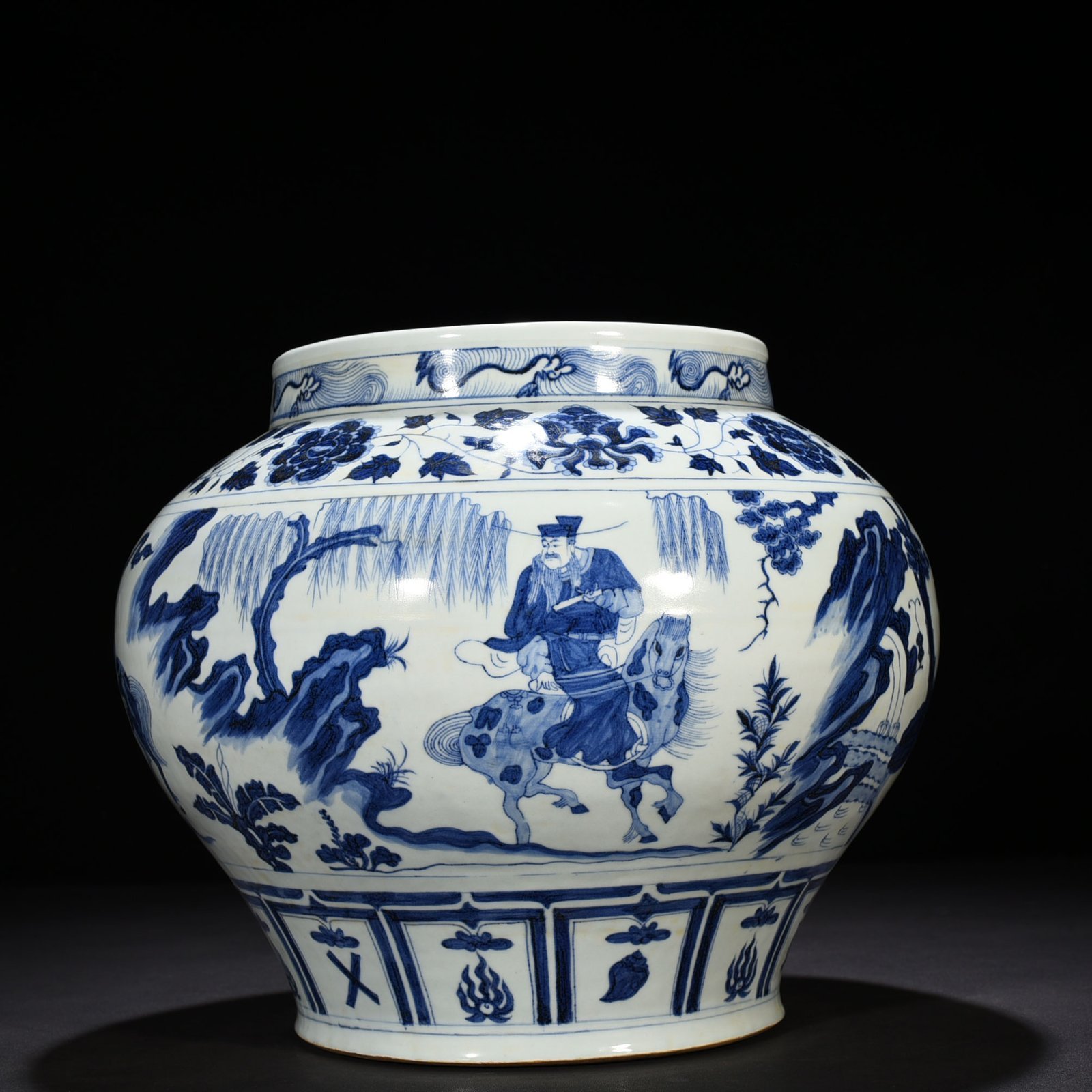 Yuan Dynasty blue and white Genghis Khan style jar with story patterns